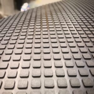 Piso Plancha Botones Establo 12X1220X1830 Mm 8 25872855 WhatsApp Image 2024 08 26 at 13.55.44 4 1
